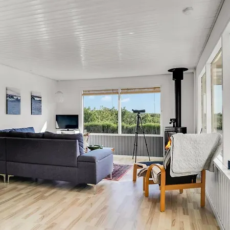 Hjalma - 250m To The Fjord By Interhome