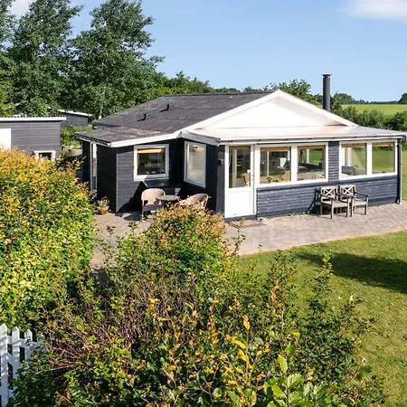 Hjalma - 250m To The Fjord By Interhome Farsø