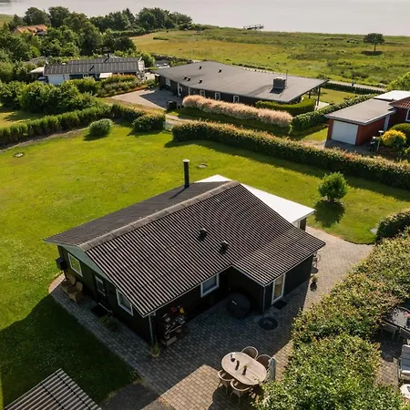 بيت للعطل Hjalma - 250m To The Fjord By Interhome *